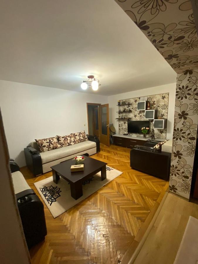 Apartamento Friend'S House Piteşti Exterior foto
